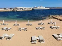 Paradise Bay Resort - Beach