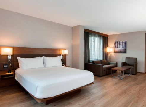 AC Hotel Chicago Downtown