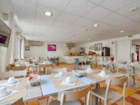 ゼニチュード ホテル - レジデンス ベジエ サントル エローのホテル