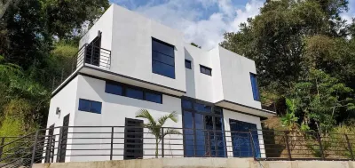 Solaris Glamping Exclusive Hotels in San Antonio del Tequendama