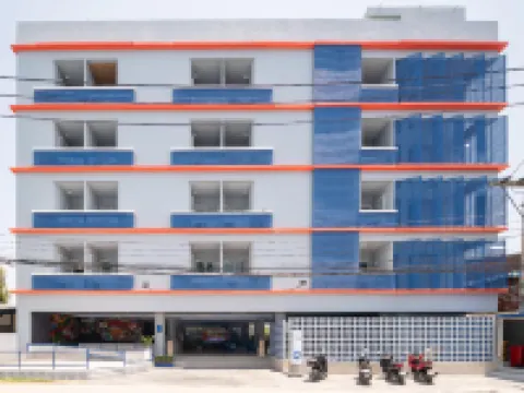 อากิระ พัทยา โรงแรมใกล้โรงละครไทยอลังการ
