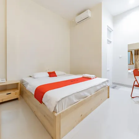 RedDoorz Syariah Near Dprd Kabupaten Subang