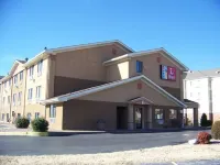 Super 8 by Wyndham Joplin Hotels in Joplin