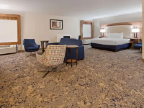 堪薩斯城機場KCI東貝斯特韋斯特優質酒店 梅酒店