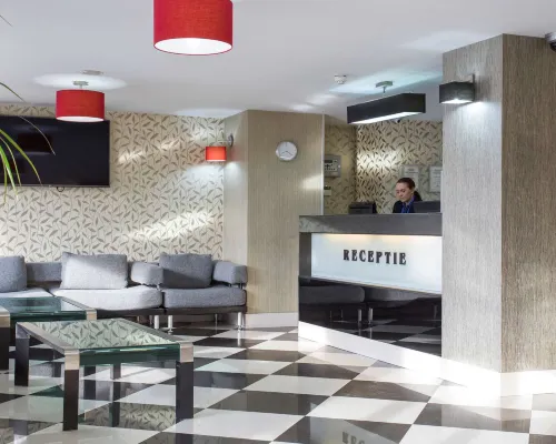 Hotel Parliament Hotels near Opera Center
