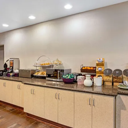 La Quinta Inn & Suites by Wyndham Cleburne