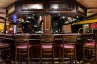 Ramada by Wyndham Groton/Mystic - bar