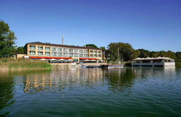 柏林-朗斯多夫酒店