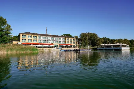 Seehotel Berlin-Rangsdorf Отели в г. Махло