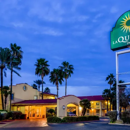 La Quinta Inn by Wyndham Laredo I-35