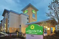 La Quinta Inn & Suites by Wyndham Bellingham Hotels near Trader Joe's
