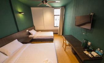 4. Room V J..