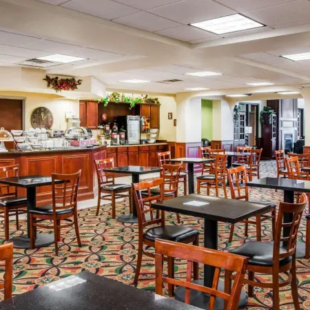 Comfort Suites Findlay I-75 Near Sports Complex Отели в г. Финдли