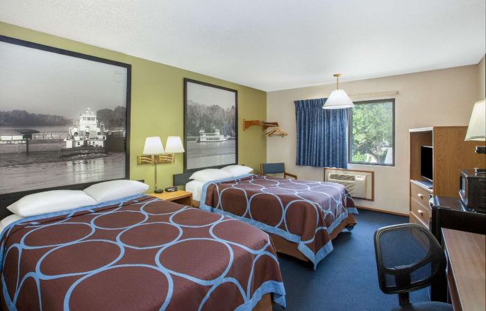 Super 8 by Wyndham Storm Lake