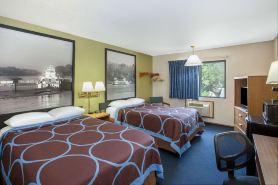 Super 8 by Wyndham Storm Lake