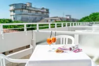 Hotel Pigalle - 조식 운영