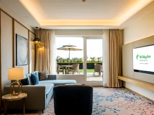 Holiday Inn Lucknow Airport