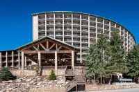 Slopeside Hotel by Seven Springs Resort Hotel di Middlecreek Township