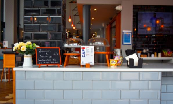 Holiday Inn Express LEEDS CITY CENTRE - ARMOURIES by IHG