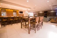 Holiday Inn GREENVILLE by IHG - bar