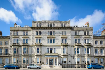 Hotel Prince Regent Отели рядом с достопримечательностью «Уэймут Бич»