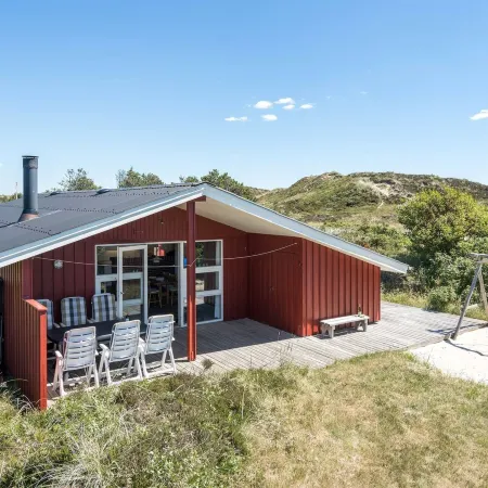 "Kirsten" - 800m from the Sea