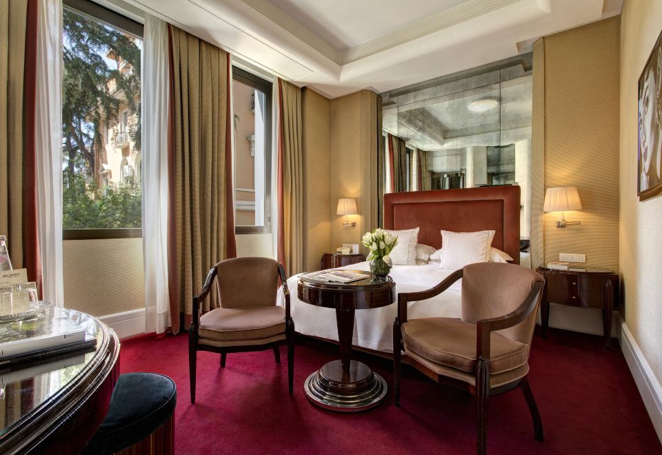 3. 호텔 로드 바이..