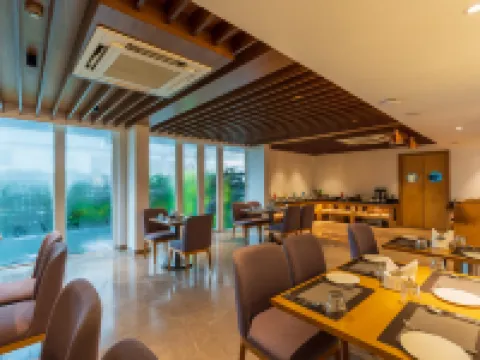 De Mandarin Goa Hotels in Candolim