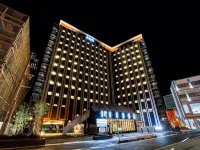 APA Hotel Takaoka-Ekimae Hotels near Shin-Takaoka Station