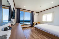 8 Hotel - 2-Star
