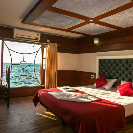 Tharangini Houseboats