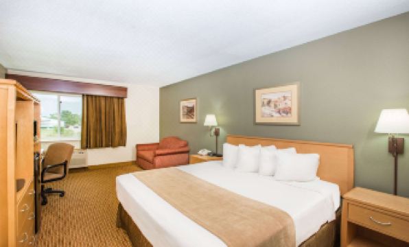 Ramada by Wyndham Spirit Lake/Okoboji