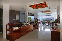 Mount Blue Kandy - breakfast