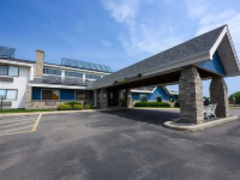 AmericInn by Wyndham Monroe Hotels in Monroe