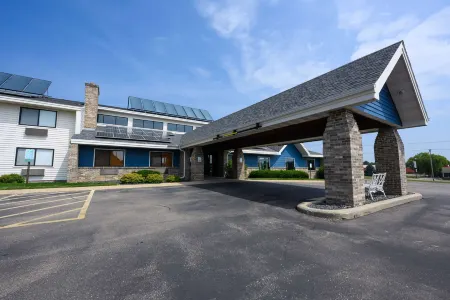 AmericInn by Wyndham Monroe