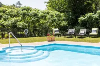 Windermere House - Beach