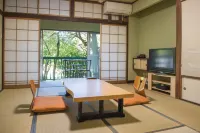 Kawazu Nanadaru Onsen Otsukaso Hotels in Kawazu