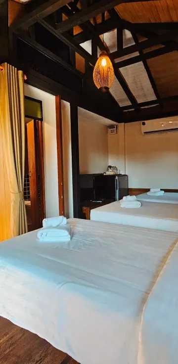 ห้องสามคนพร้อมลานระเบียง