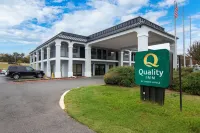 Quality Inn Near Casinos and Convention Center Hotels in Bossier City