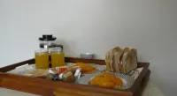 Amber Court Motel Hotels in Manapouri