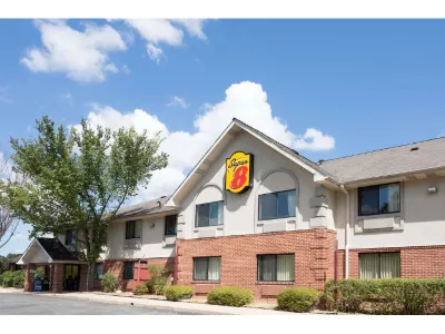 Super 8 by Wyndham Prince Frederick Bennett O. Hughes Memorial Tree Farm附近的飯店