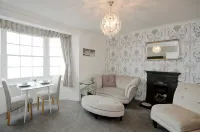 سي فيو ريجينسي أبارتمنت وذ برايفت باركينج