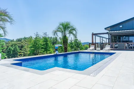 The Rose Village Отели рядом с достопримечательностью «Kogaryu Ninjutsu Yashiki»