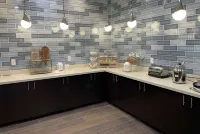 La Quinta Inn & Suites by Wyndham Sulphur (Lake Charles) - Aamiainen