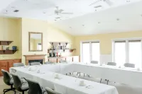 Beekman Arms Hotel فنادق في Clinton