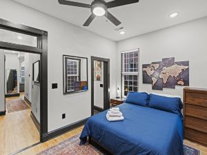 Luxury, Spacious Rowhouse w/ Private Patio