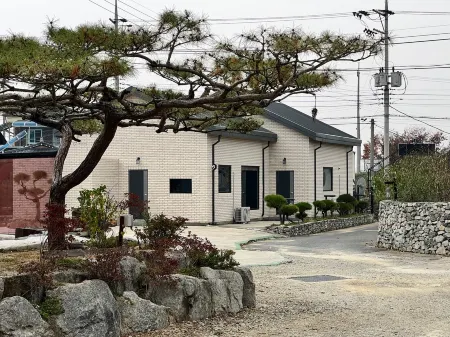 Nonsan Oyeo Poolvilla