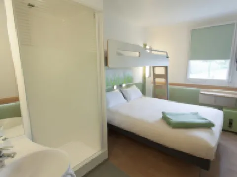 ibis budget Cherbourg La Glacerie Hôtels à : Manche