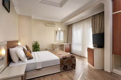 LARA DINC HOTEL