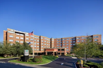 Embassy Suites by Hilton Portland Maine Hotel dekat International Cryptozoology Museum